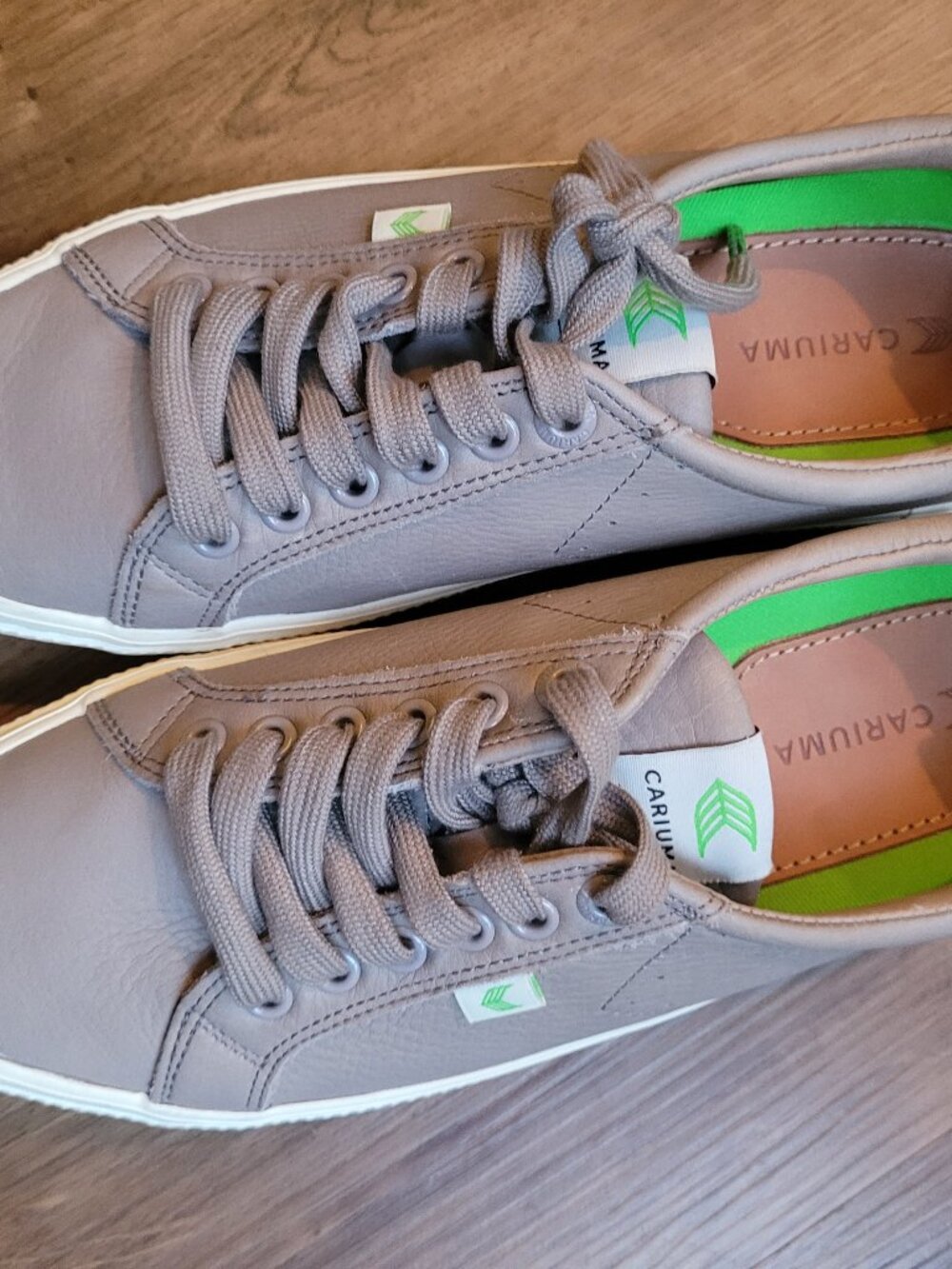 Cariuma  smoth gray leather sneakers 10 1/2 womens 8.5 mens